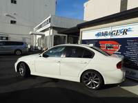 BMW 3シリーズ 320I　