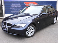 BMW 3シリーズ 320i
