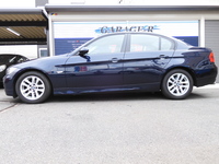 BMW 3シリーズ 320i