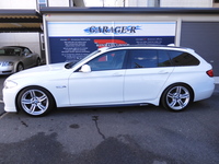 BMW 5シリーズ 528i　ツーリングMスポーツパッケージ
