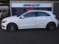 メルセデスベンツ Aクラス A180 スポーツ　セーフティーパッケージ