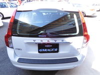 ボルボ V50 2.4I SE