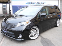 米国トヨタ シエナ SE