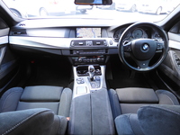 BMW 5シリーズ 523I　Mスポーツパッケージ