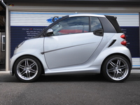 スマート フォーツーカブリオ ブラバス  エクスクルーシブ　限定車