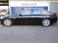 BMW 5シリーズ 528i