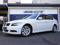 BMW 3シリーズ 320i