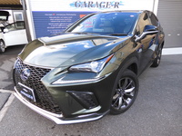 レクサス NX 300h　Fスポーツ