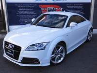 アウディ TT 2.0TFSI　クワトロ　Sラインパッケージ